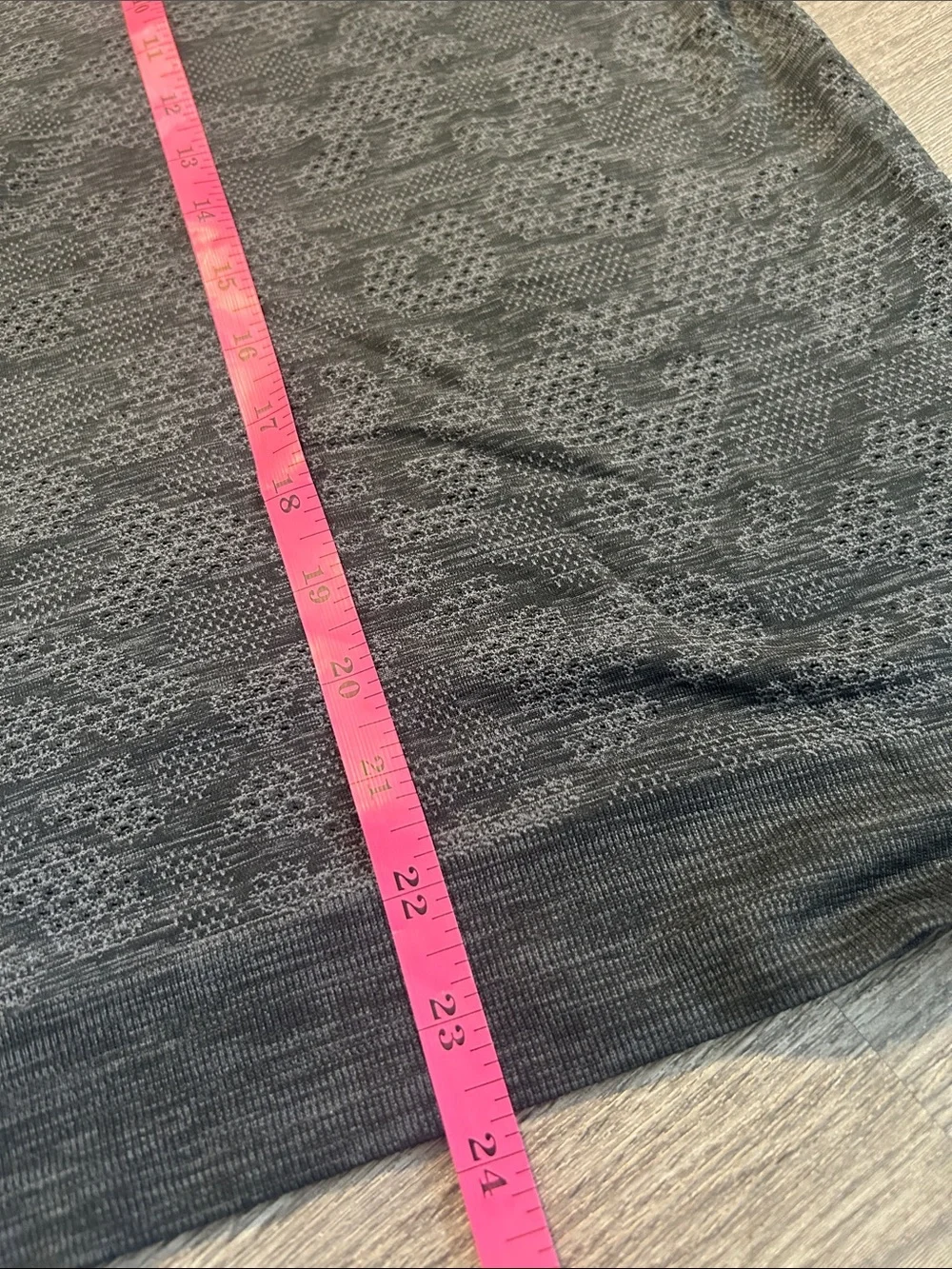 Lululemon Swiftly Tech Long Sleeve Crew Neck Top Gray Camo Size 8